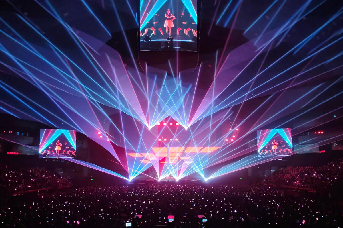 JISOO’s 2025 Asia Tour “Lights, Love, Action!” Ignites Macau with Stunning Laser Visuals